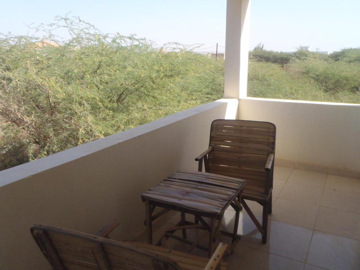 Chez Medzo Et Patou Hotell Popenguine Exteriör bild
