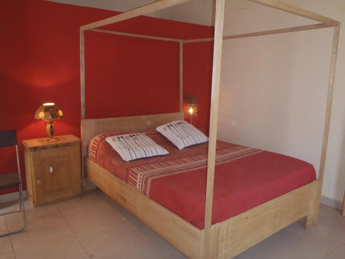 Chez Medzo Et Patou Hotell Popenguine Exteriör bild