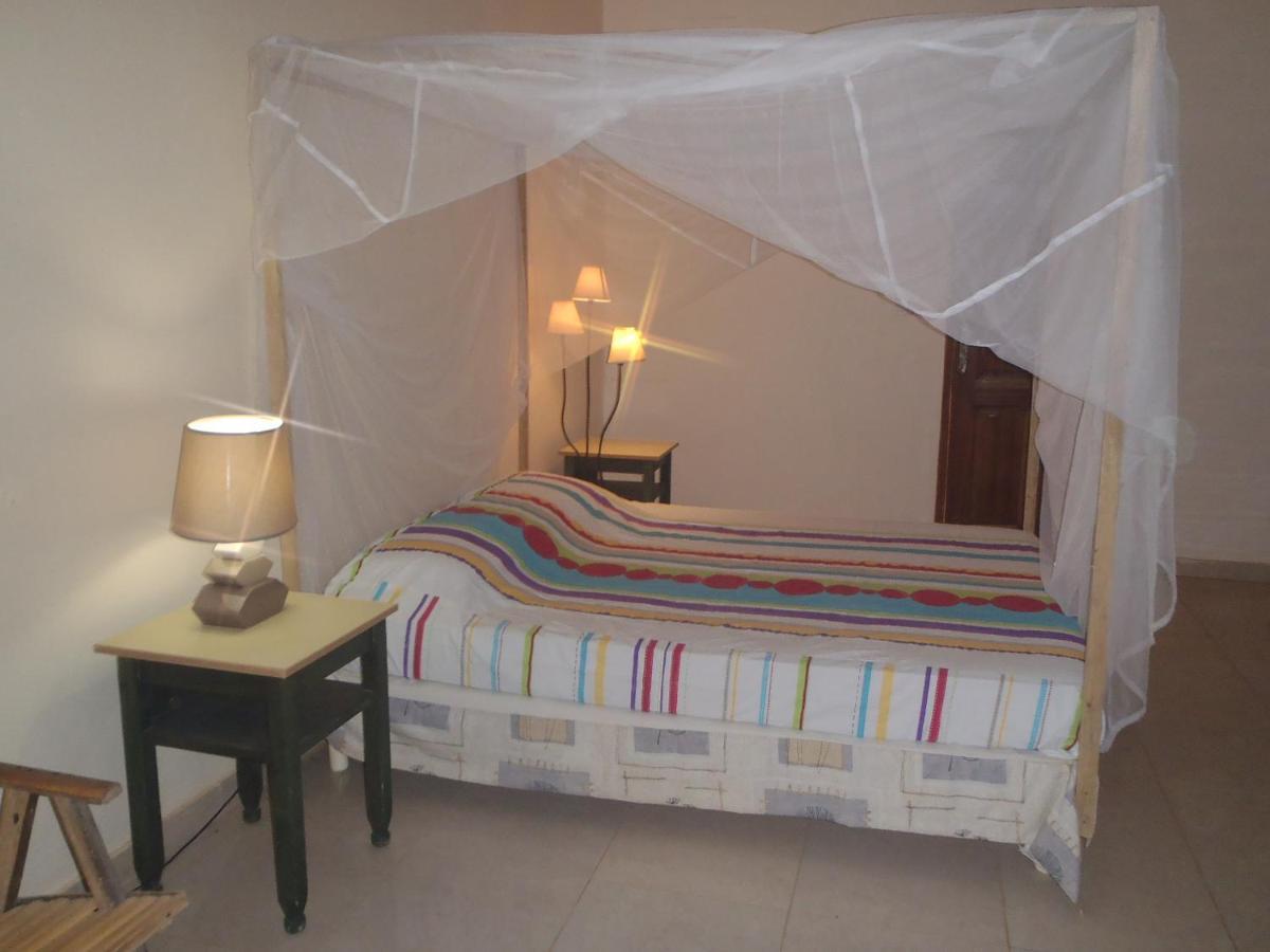 Chez Medzo Et Patou Hotell Popenguine Exteriör bild