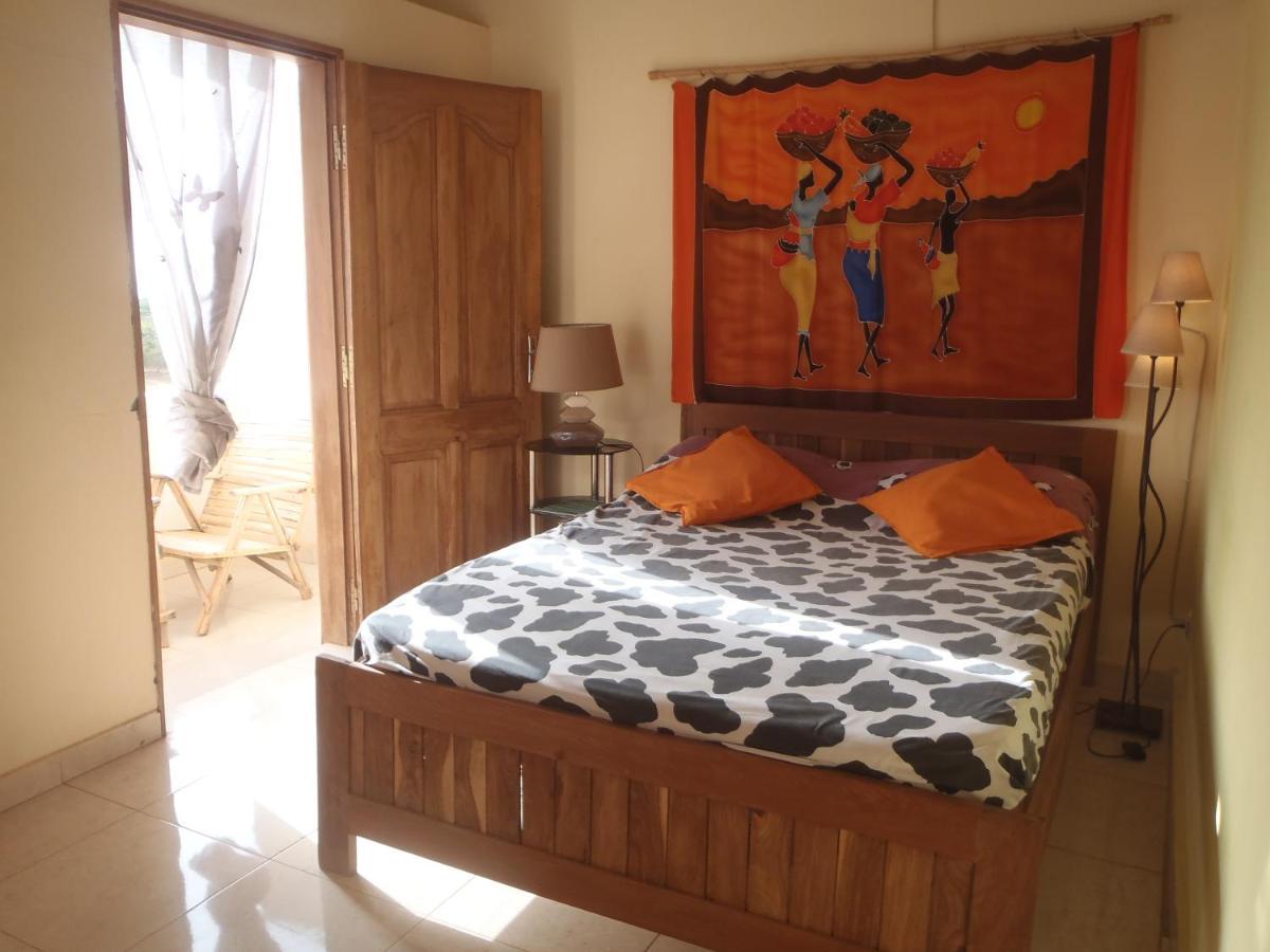 Chez Medzo Et Patou Hotell Popenguine Exteriör bild
